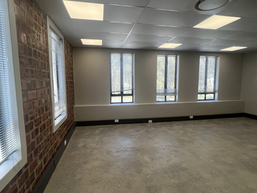 To Let Commercial Property for Rent in Paardevlei Western Cape